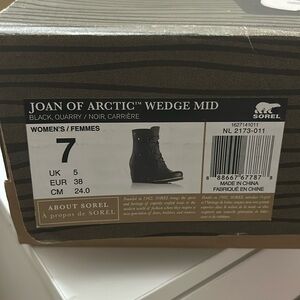 Joan of artic wedge